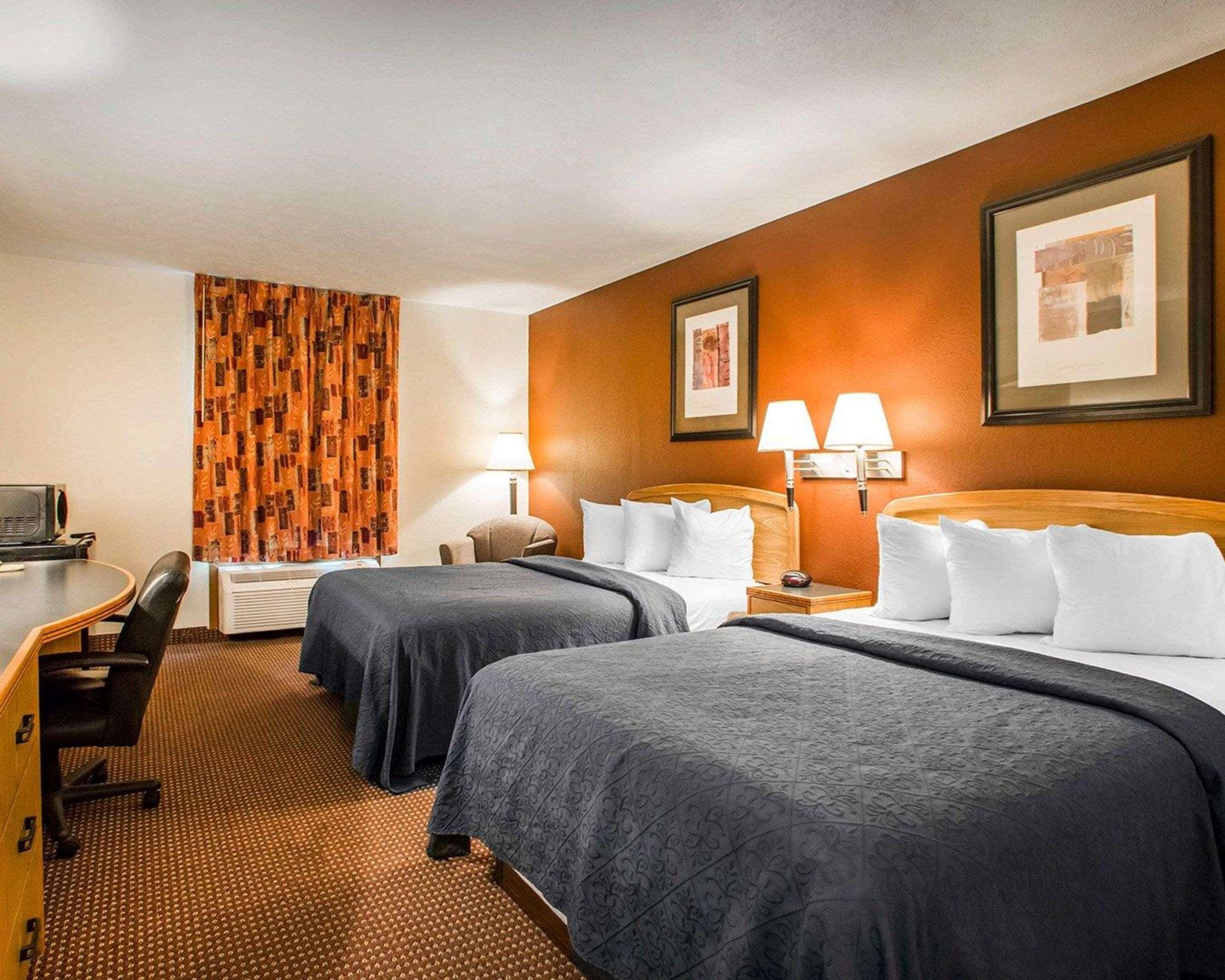 Quality Inn & Suites South-Obetz Bagian luar foto