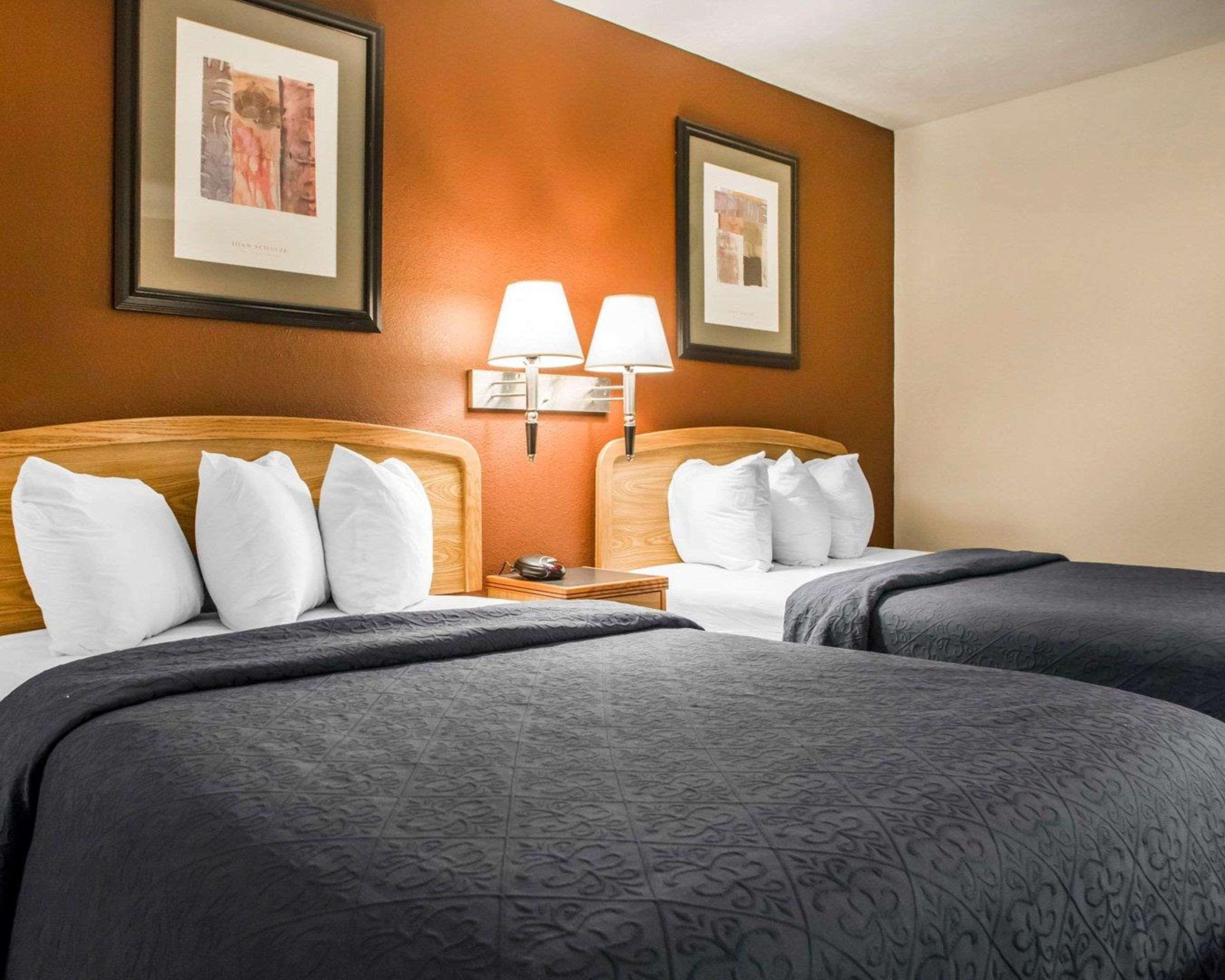 Quality Inn & Suites South-Obetz Bagian luar foto