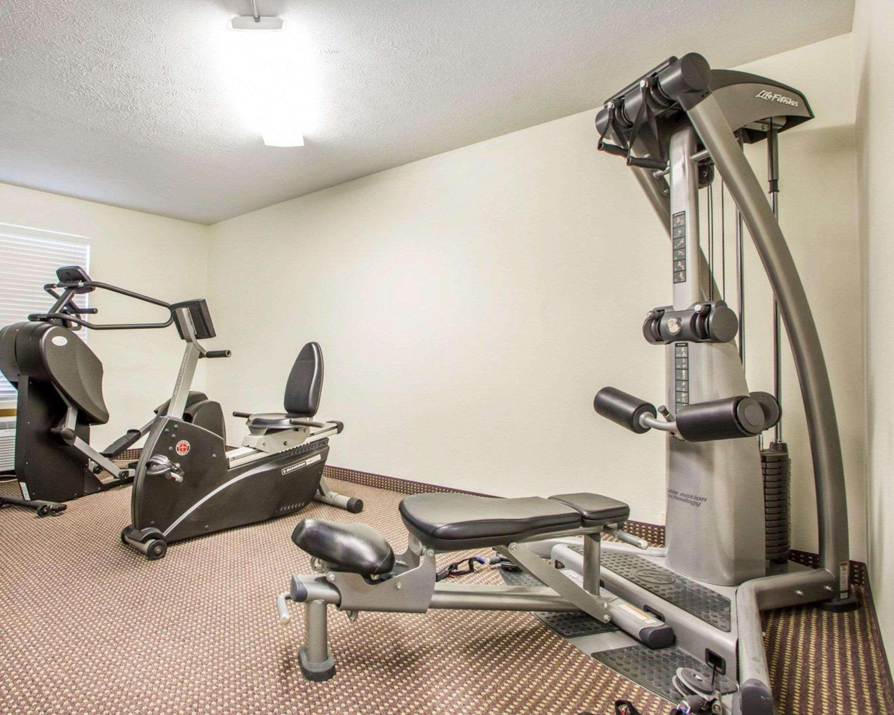 Quality Inn & Suites South-Obetz Bagian luar foto