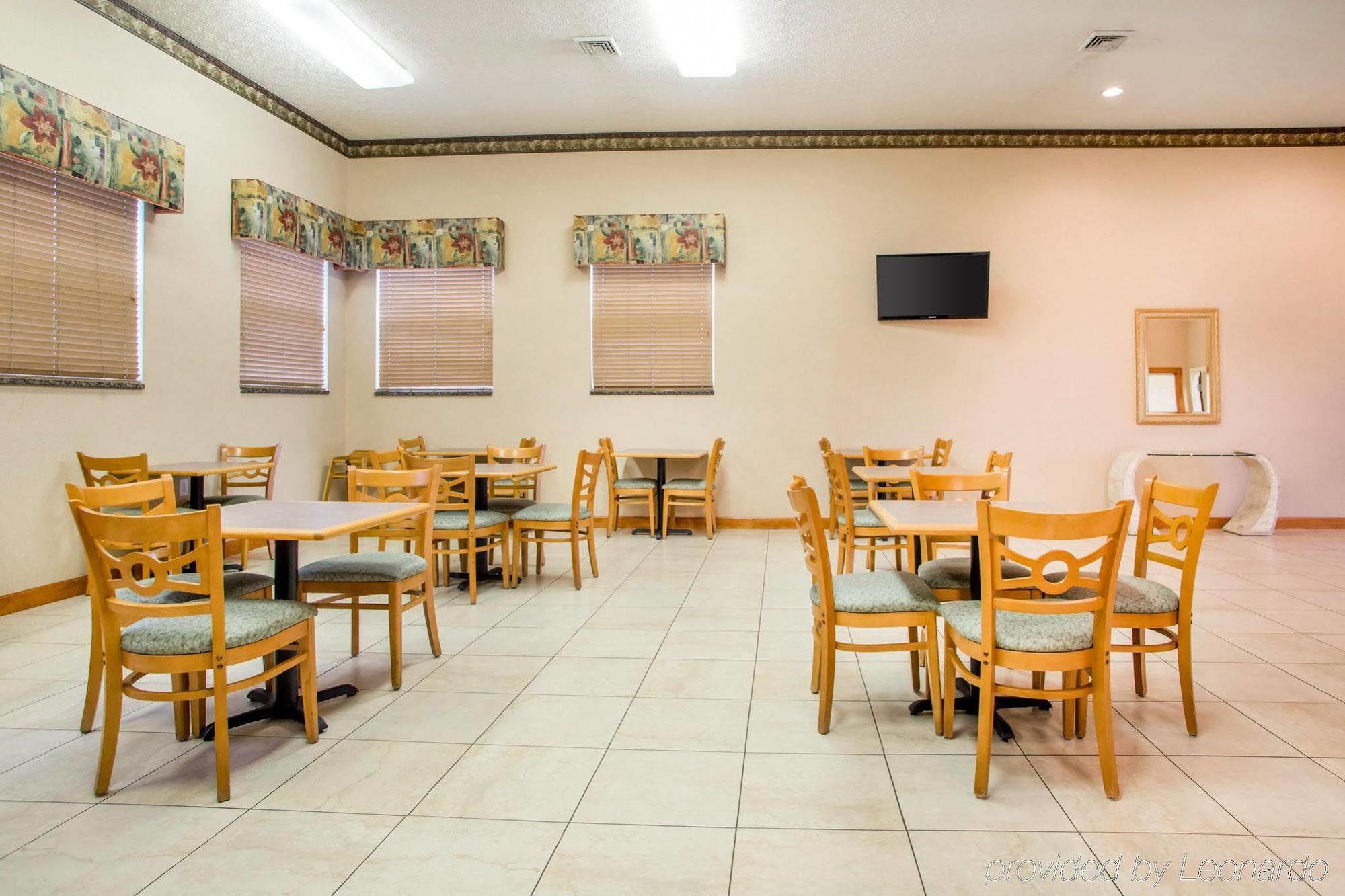 Quality Inn & Suites South-Obetz Bagian luar foto